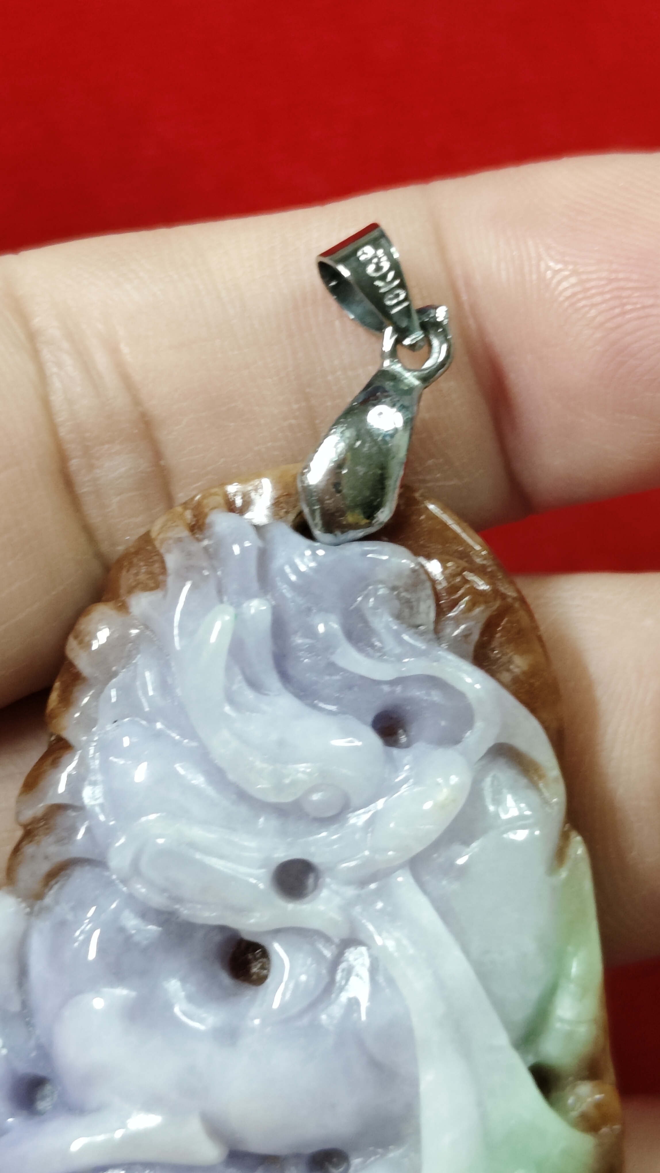 #จี้หยกพม่า 3 สีแกะลายมังกรพ่นไฟ รหัสC-034