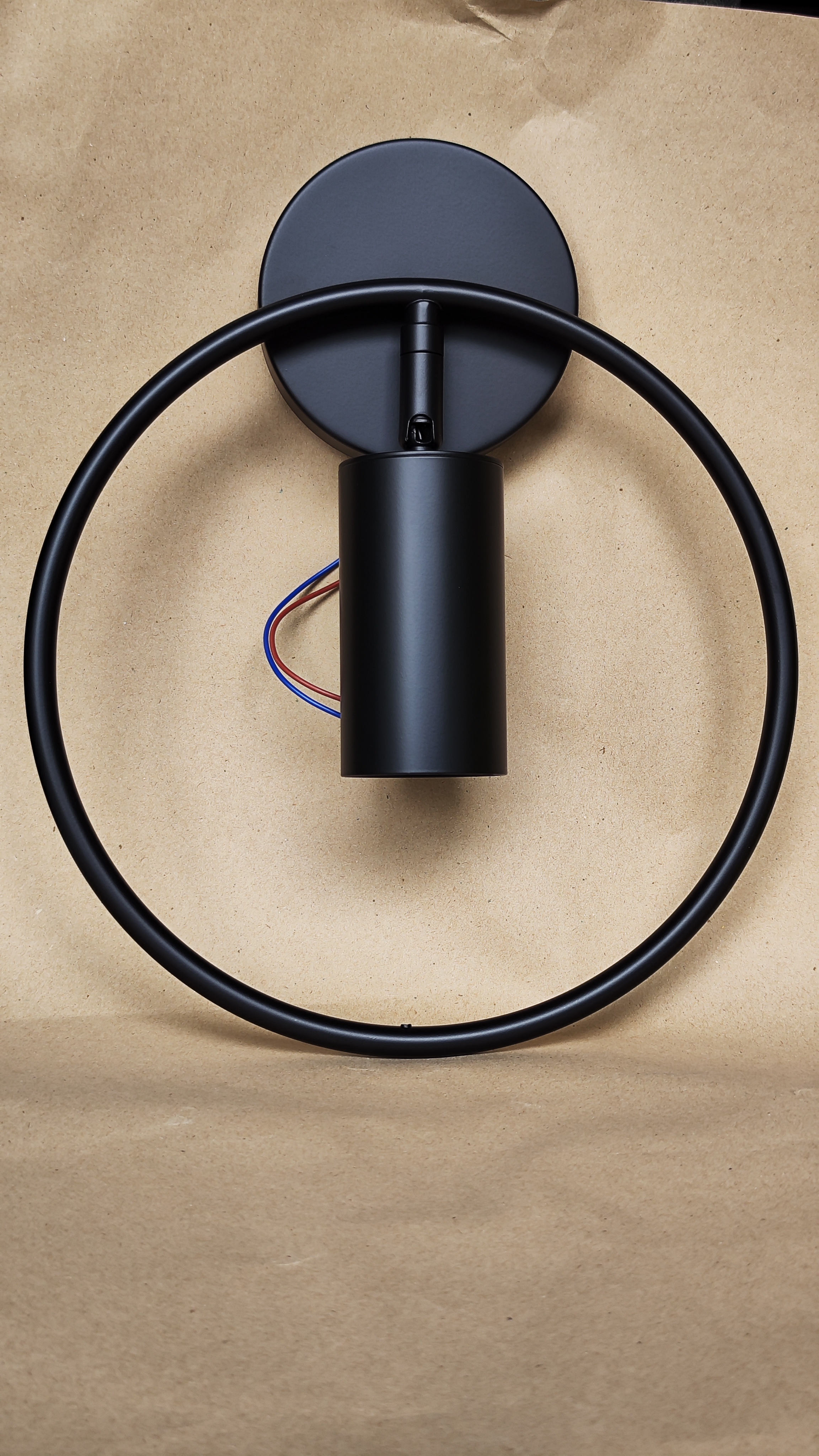 โคมไฟติดผนังภายในทรงกระบอกมีห่วงวงกลม 28x33cm [YY-0923]