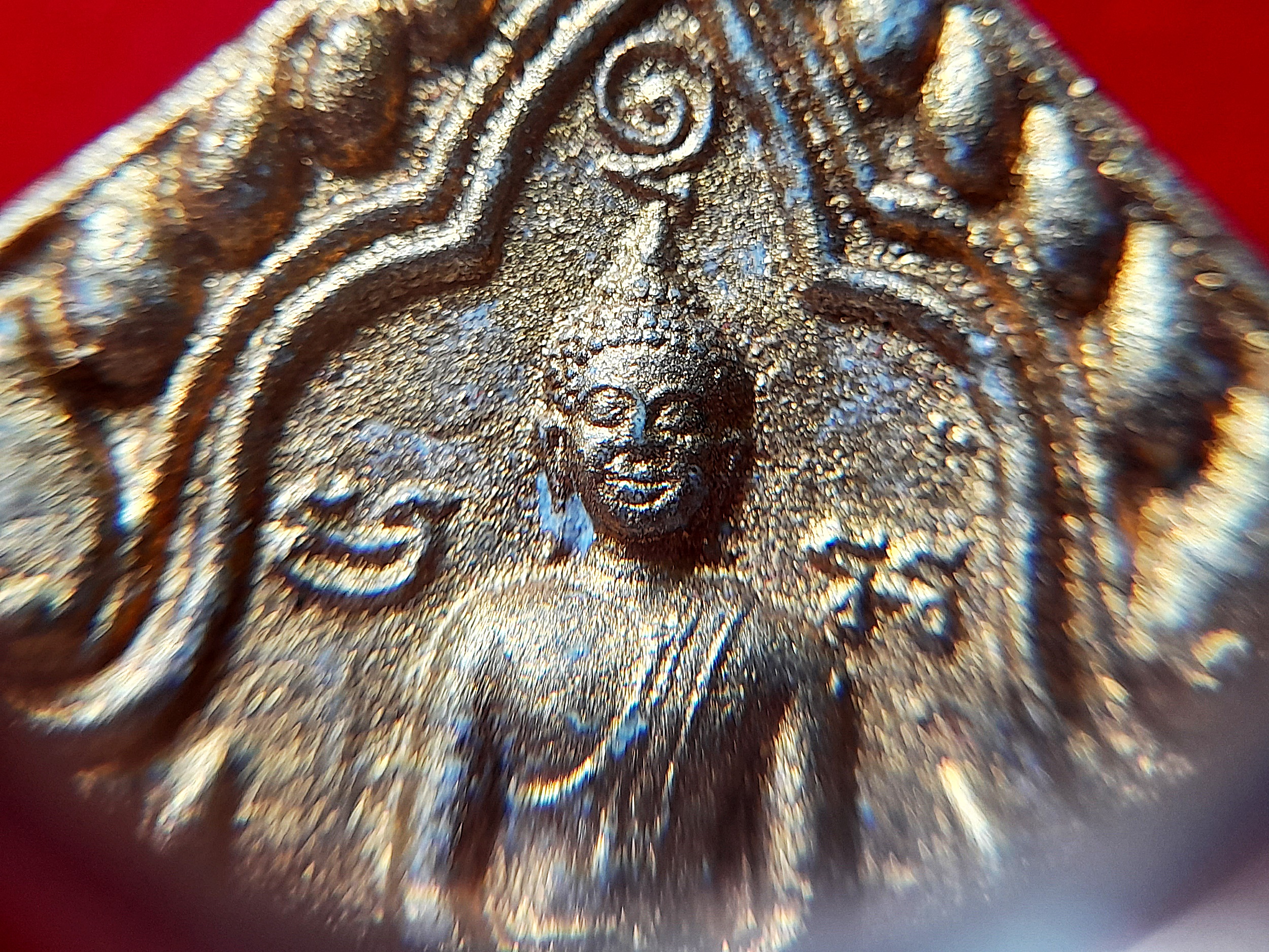 พระขุนแผนพรายกุมาร หน้าทอง #พิมพ์ใหญ่ หลังพิมพ์ลายเซ็นต์ ปี2540 #รับประกันแท้และทัน - หลวงพ่อยงยุทธ วัดเขาไม้แดง จ.ชลบุรี