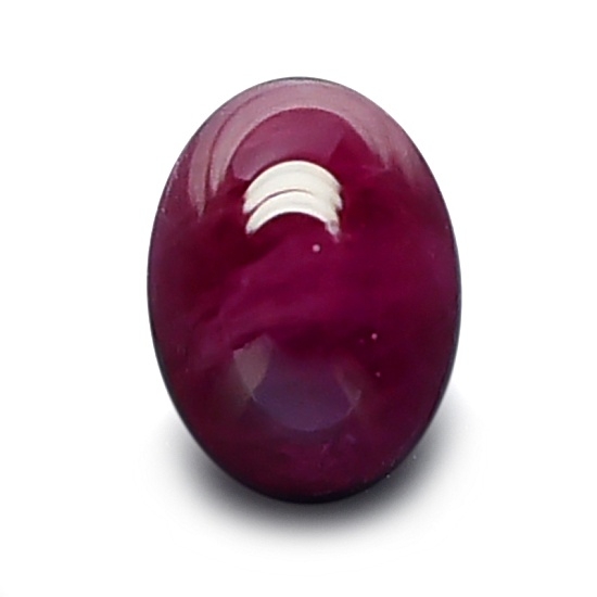 Burmuse Ruby พลอยพม่ารูปหลังเบี้ย น้ำหนัก 1.23 กะรัต สีแดง สีหวานสวย ความสะอาดภายในเม็ดมีตำหนิ รูปร่างสวย ความโค้งนูนสวย