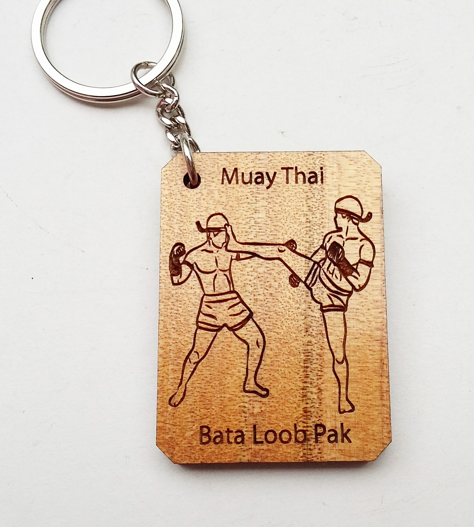 พวงกุญแจไม้แกะสลัก แม่ไม้มวยไทย-บาทาลูบพักตร์