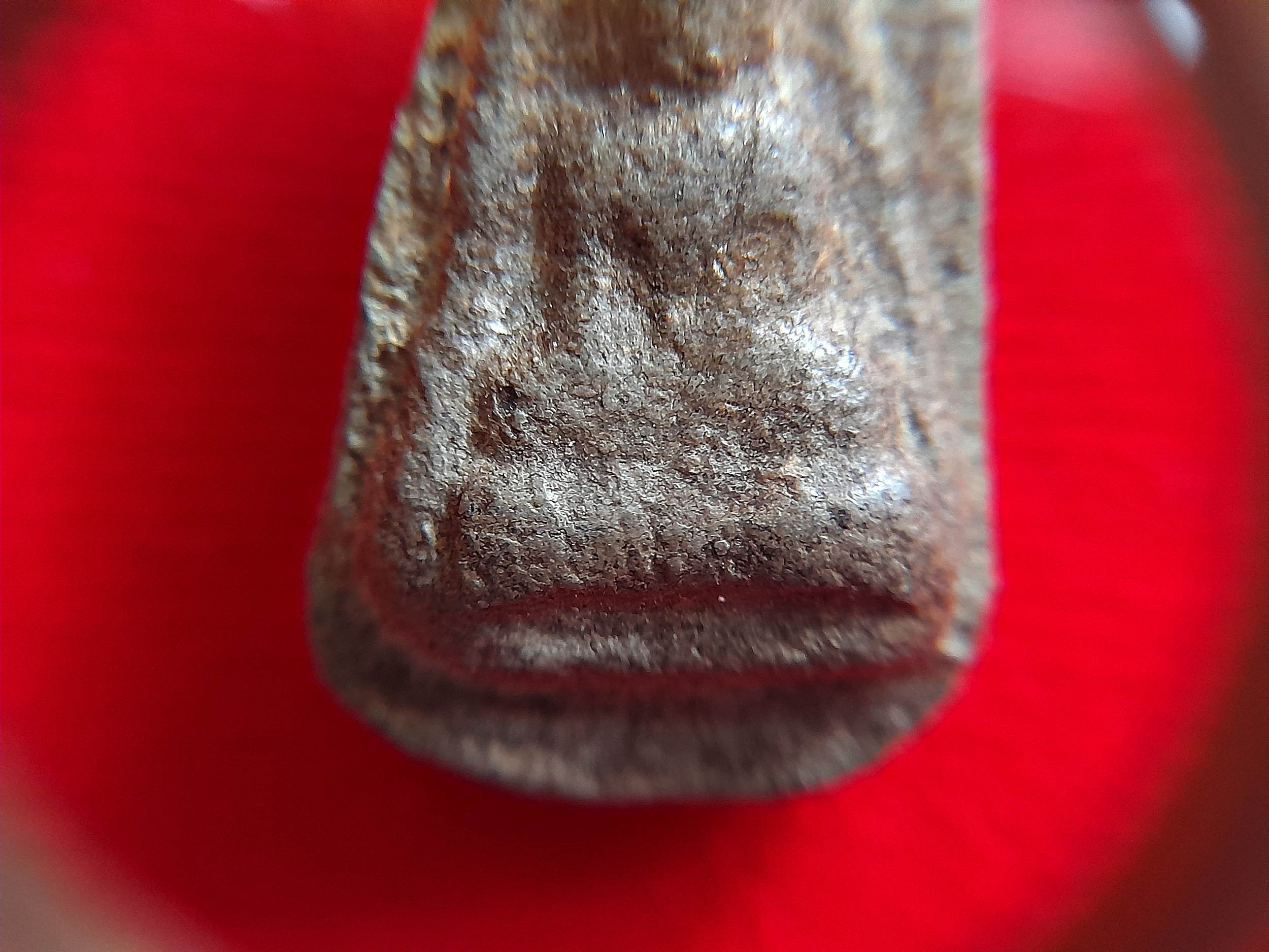 พระนางพญา พระกรุ ดอนลาน (พระแตกกรุเก่าโบราณ) กรุ พิมพ์ เดียวกันกับ ที่ หลวงปู่ เดินหน อิเกสาโร เชิญมา #รับประกันแท้ - มีลงในหนังสือ