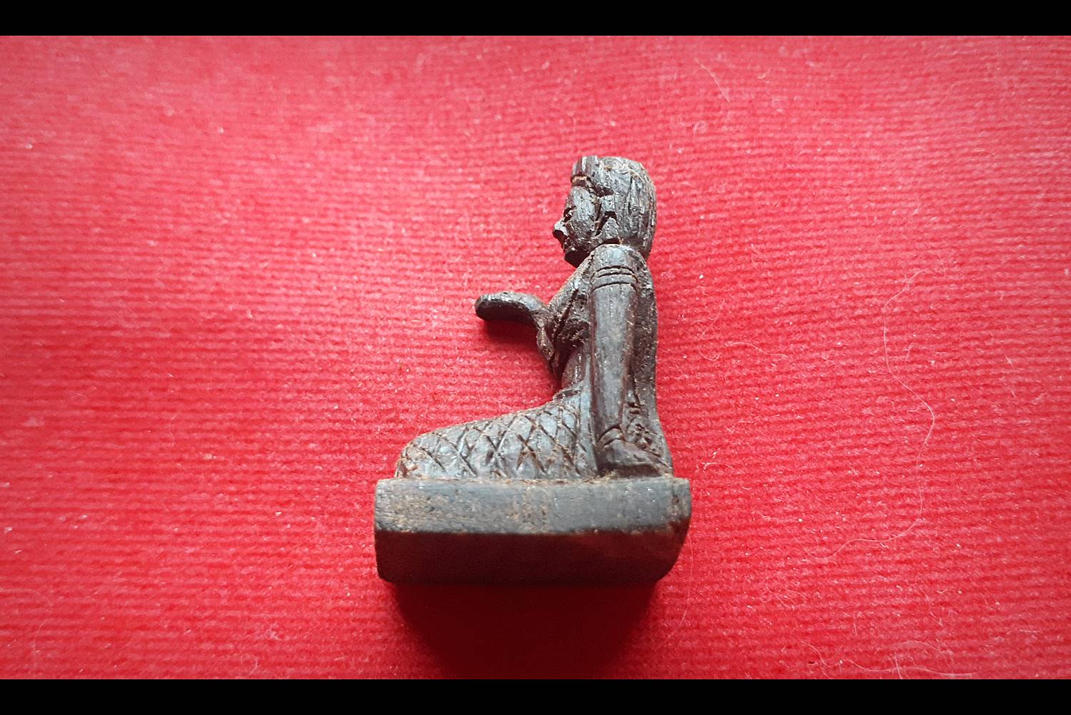 นางกวัก เนื้อไม้ตะเคียน - หลวงพ่อสมศักดิ์ วัดการเปรียญ(วัดสระเปรียญ) จ.ชัยนาท