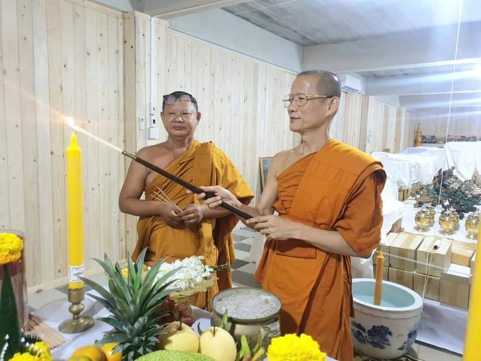 รูปหล่อ หลวงปู่หลิว-พระสังกัจจาย ประทับนั่งบน พญาเต่าเรือน พญาเต่ามังกร ปี2562 #รับประกันแท้