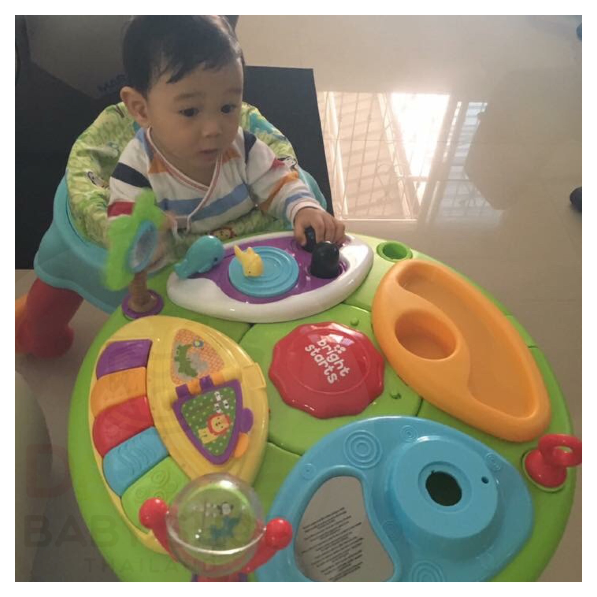 โต๊ะกิจกรรมเสริมพัฒนาการ Bright Starts Around We Go Zippity Zoo 3-in-1 (AWG)