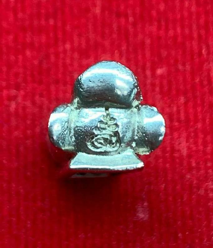 กิมปั่ง ฝั่งเพรช สวารอฟสกี้(Swarovski) ฐานอุดมวลสาร หีบมงคลเสริมดวง เสริมฮวงจุ้ย เนื้อซิลเวอร์พลัส(Silver plus) รุ่น2 ปี2564 #การันตี #รับประกันแท้ - (ปรับหนุนเสริมดวงชะตา รับทรัพย์ เงินเข้ามาแล้วเงินจะตายอยู่ในหีบไม่ไหลออก)