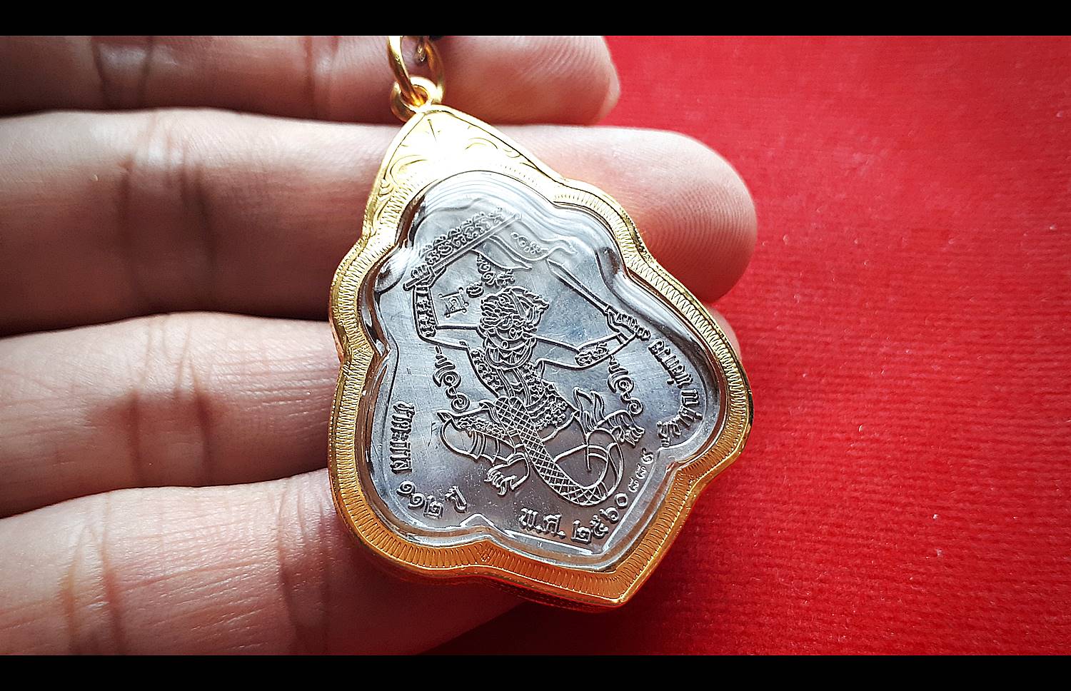 เหรียญ หลวงพ่อกวย หลังหนุมาน ตัวครู ยกธง ยกพลออกรบ รุ่นแรงครู ปี2560 เนื้อตะกั่ว(ตะกั่วรับพลังได้ดีรองจากทองคำ) พิธีนำฤกษ์ (เหรียญพิเศษ ชุดกรรมการ) - (เลี่ยมกันน้ำกรอบทองคำ) #รับประกันแท้ - หลวงพ่อกวย วัดโฆสิตาราม(วัดบ้านแค) จ.ชัยนาท)