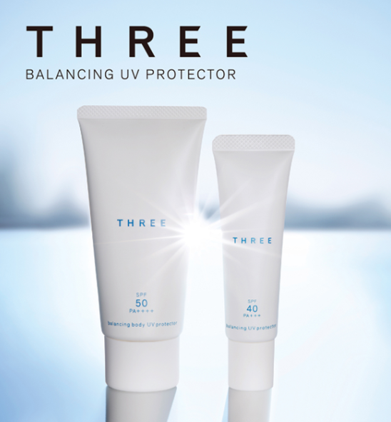 Three Balancing Body UV Protector SPF50 PA++++ 80mL ป้องกันแสงแดดอย่างเหนือชั้นด้วยสารสกัดจากธรรมชาติ มาพร้อมกับคุณสมบัติ Waterproof โดนน้ำแค่ไหนก็ไม่หลุด และยังช่วยบำรุงผิวทุกครั้งที่ใช้ให้ชุมชื้นไม่แห้งกร้าน พร้อมกลิ่นอโรม่าผ่อนคลาย