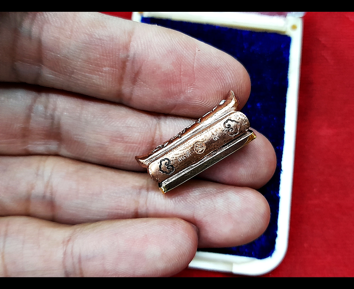 กิมปั่ง ฝั่งเพรช สวารอฟสกี้(Swarovski) เนื้อนวะ(มีส่วนผสมของทองคำ) บรรจุอุดมวลสาร ฐานทองคำแท้ รุ่น2 ปี2564