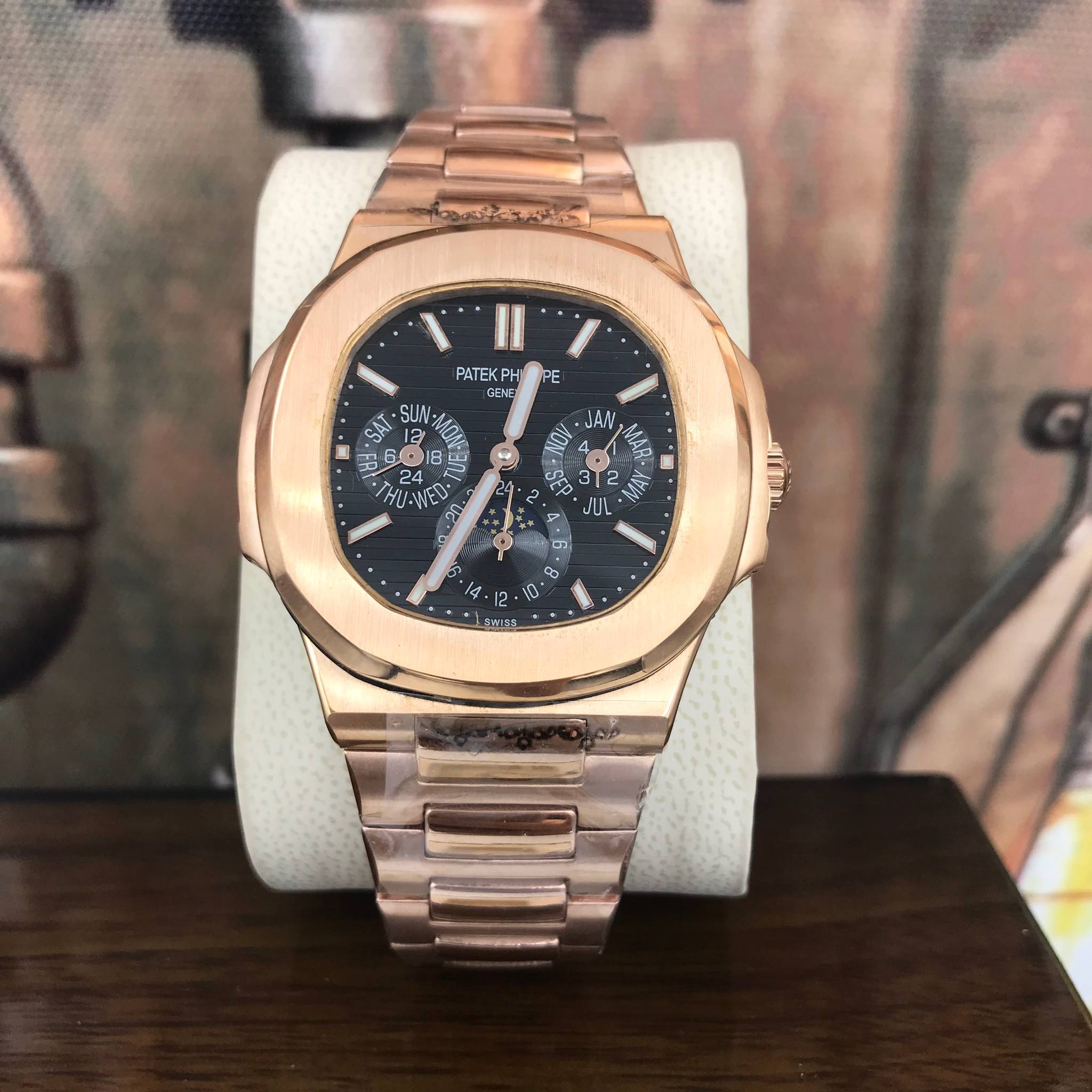 นาฬิกา Patek Philippe รุ่น Men's Nautilus Chronograph สีพิ้งสายเลสสีเงิน หน้าปัดสีดำ