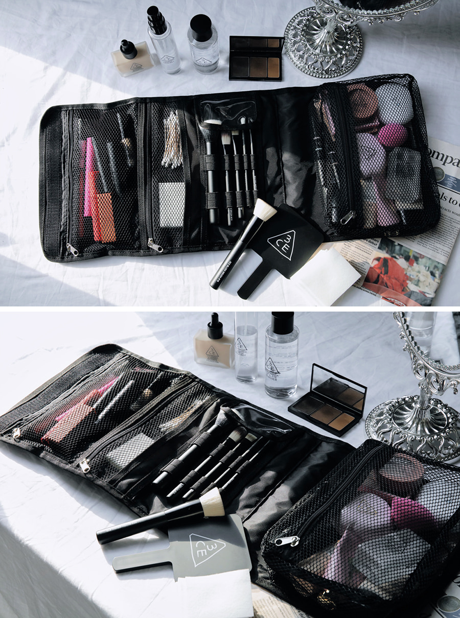 3CE Wash Bag กระเป๋าเครื่องสำอางที่ไม่ได้มีดีแค่ความเก๋ แต่จุมาก ๆ แบ่งช่องได้อย่างลงตัว มีช่องสำหรับใส่แปรงด้วย เหมาะมาก ๆ สำหรับคนที่เดินทางบ่อยค่ะ