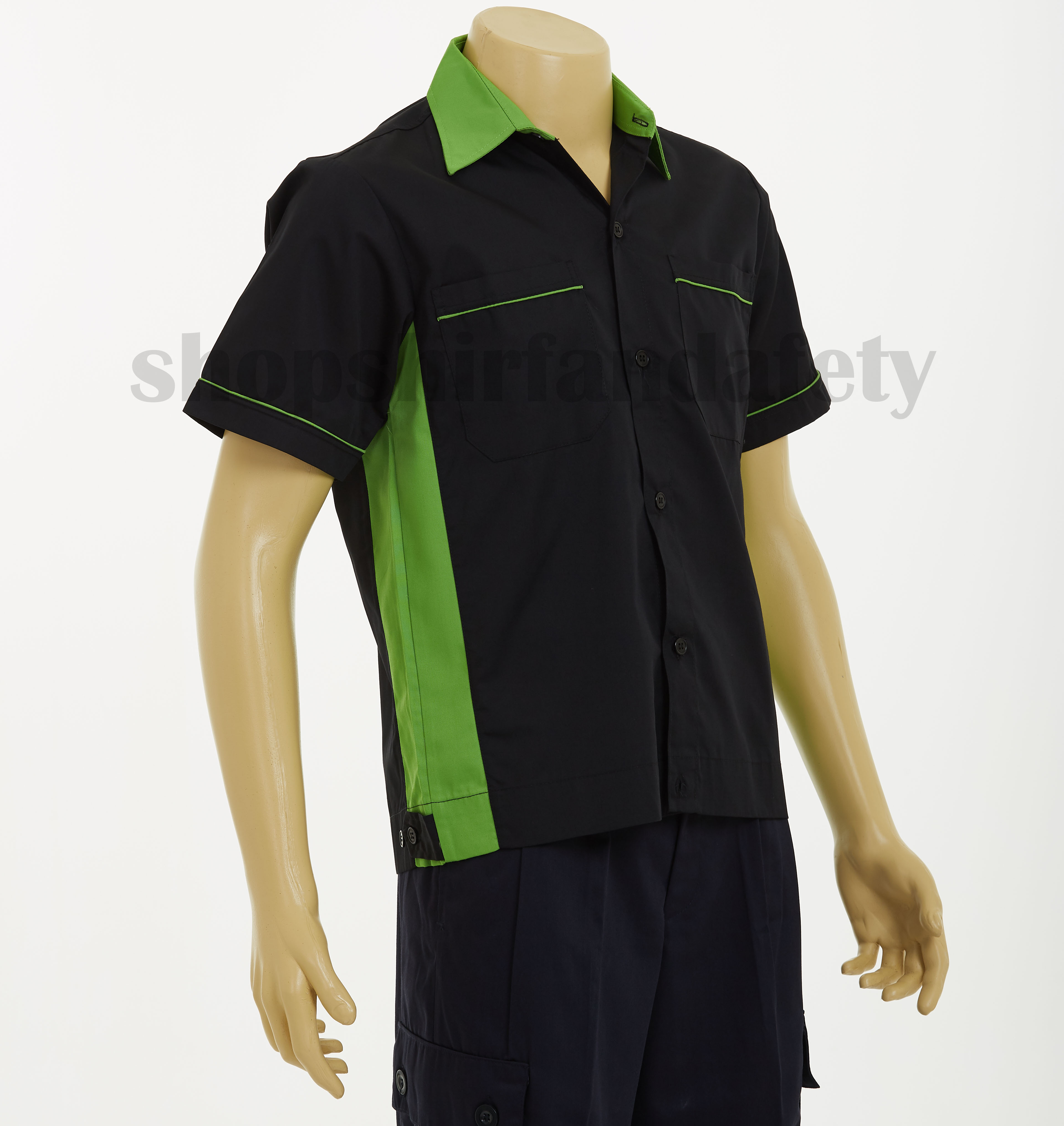 เสื้อช็อปแขนสั้นแบบดำข้างเขียว