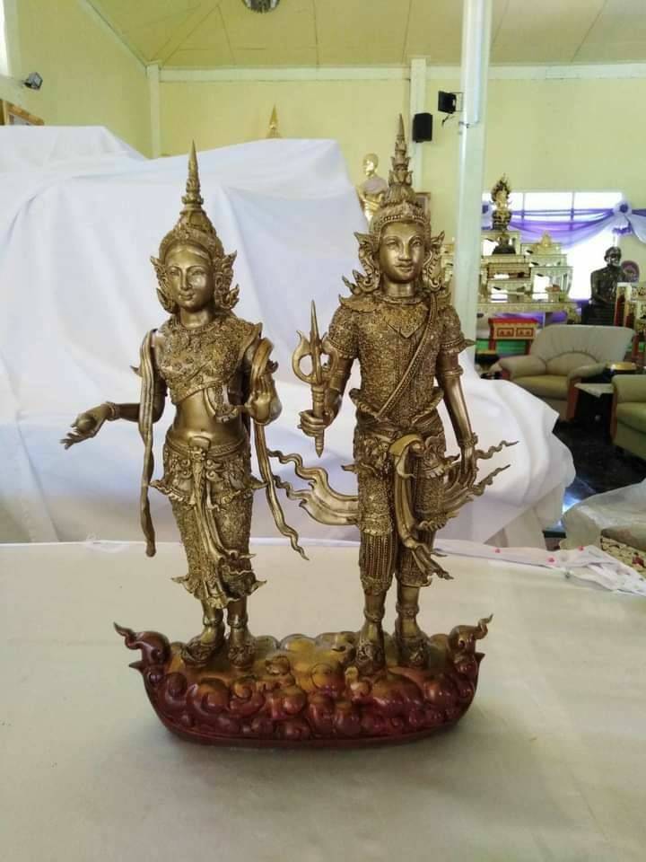 รูปหล่อ ท่านปู่พระอินทร์-ท่านย่า เนื้อทองเหลือง (ขนาดหน้าตัก9นิ้ว สูง13นิ้ว โค็ด หมายเลข55 จัดสร้าง80องค์ ) ปี2563 #รับประกันแท้ - หลวงพ่อเล็ก วัดท่าขนุน