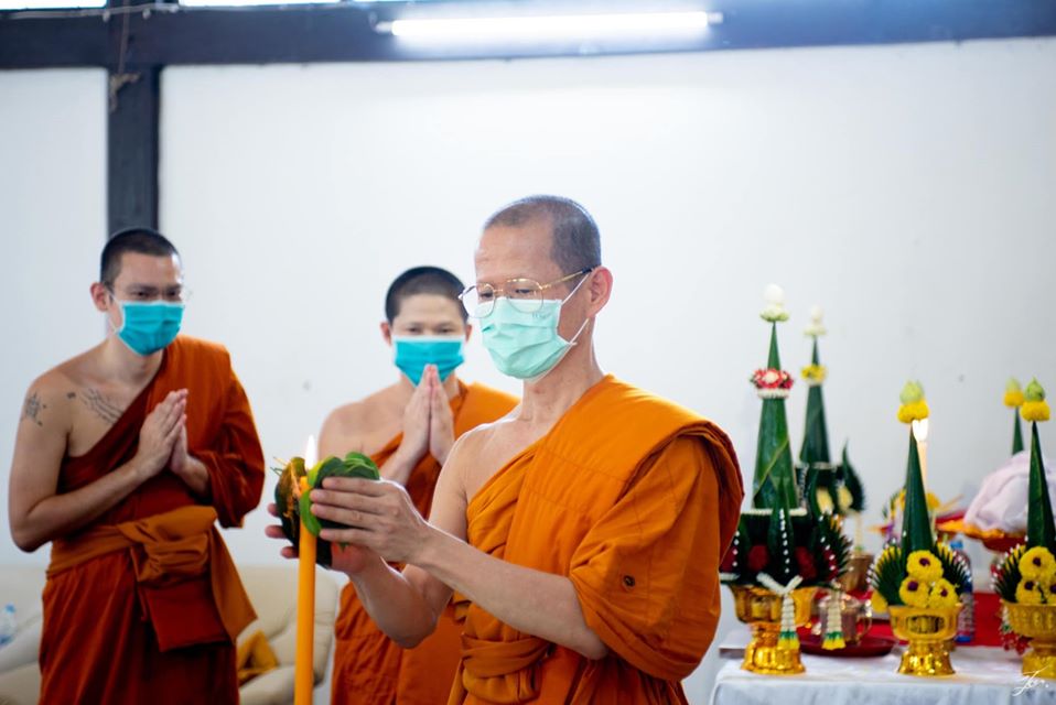 ตะกรุดสาริกา คู่(ตัวเมีย ตัวผู้) เนื้อเงินแท้ (2ดอก) (เมตตา มหาเสน่ห์ ค้าขาย) - หลวงพ่อเล็ก วัดท่าขนุน (ปลุกเสก วัดบ้านห้วยน้ำขาว ปี2563)