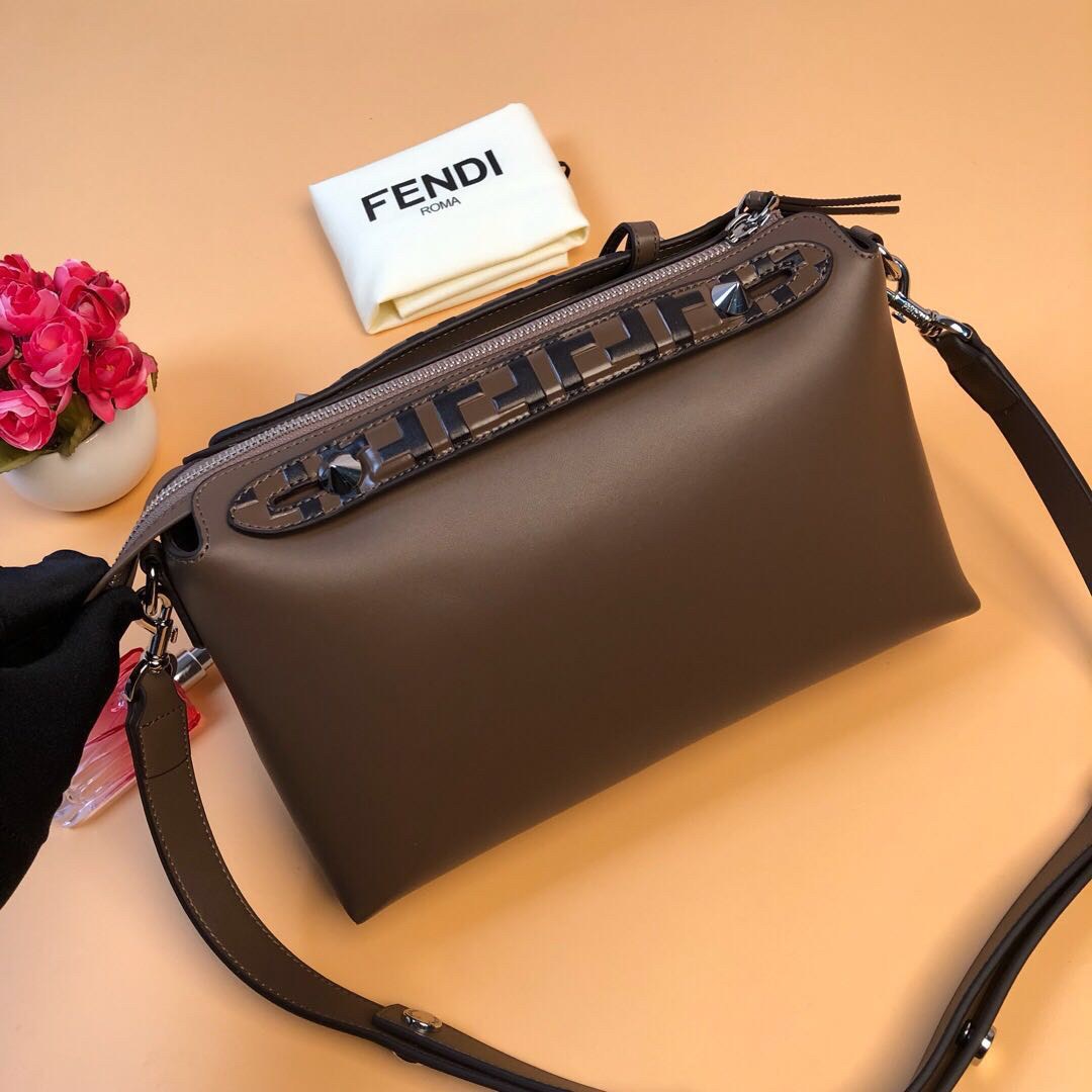 กระเป๋า fd by the way small boston bag 11 นิ้ว สีน้ำตาล