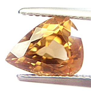 Natural Zircon พลอยเททาย ไม่ผ่านการอบ Untreated รูปหยดน้ำ หนัก 4.33 กะรัต สีเหลือง-น้ำตาล สีแปลกสีสวยค่ะ ความสะอาดมองตาเปล่าสะอาดไม่มีตำหนิ