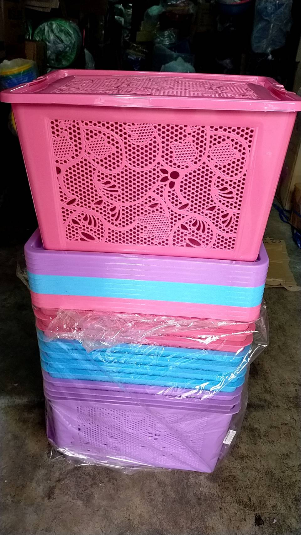 P11127 ตะกร้ามีฝาฉลุ (32*44*26 cm) No.83-T (ราคาส่งต่อ 12 ใบ: 100 บ/ใบ)