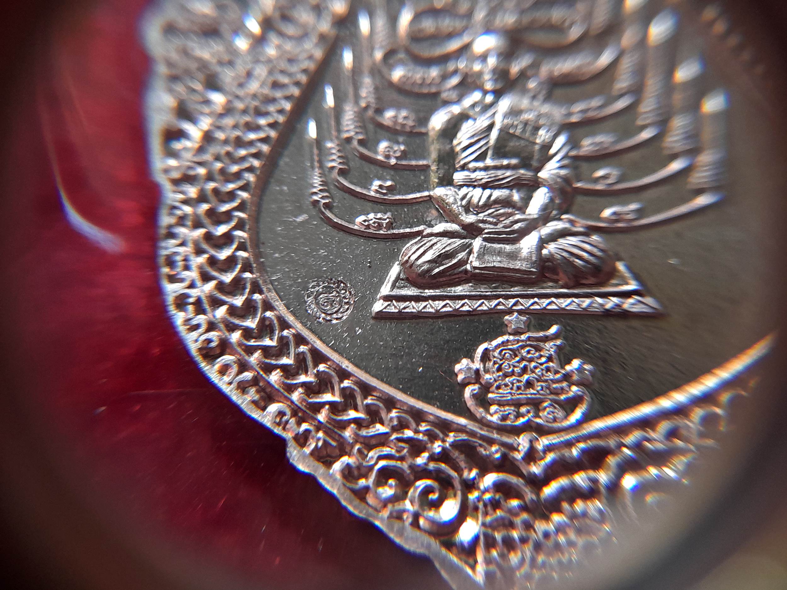 เหรียญพระโพธิ์สัตว์ องค์ปราบมาร หลัง พระอาจารย์เอราวัณ เต็มองค์ เนื้อทองแดง ปี2565 #รับประกันแท้