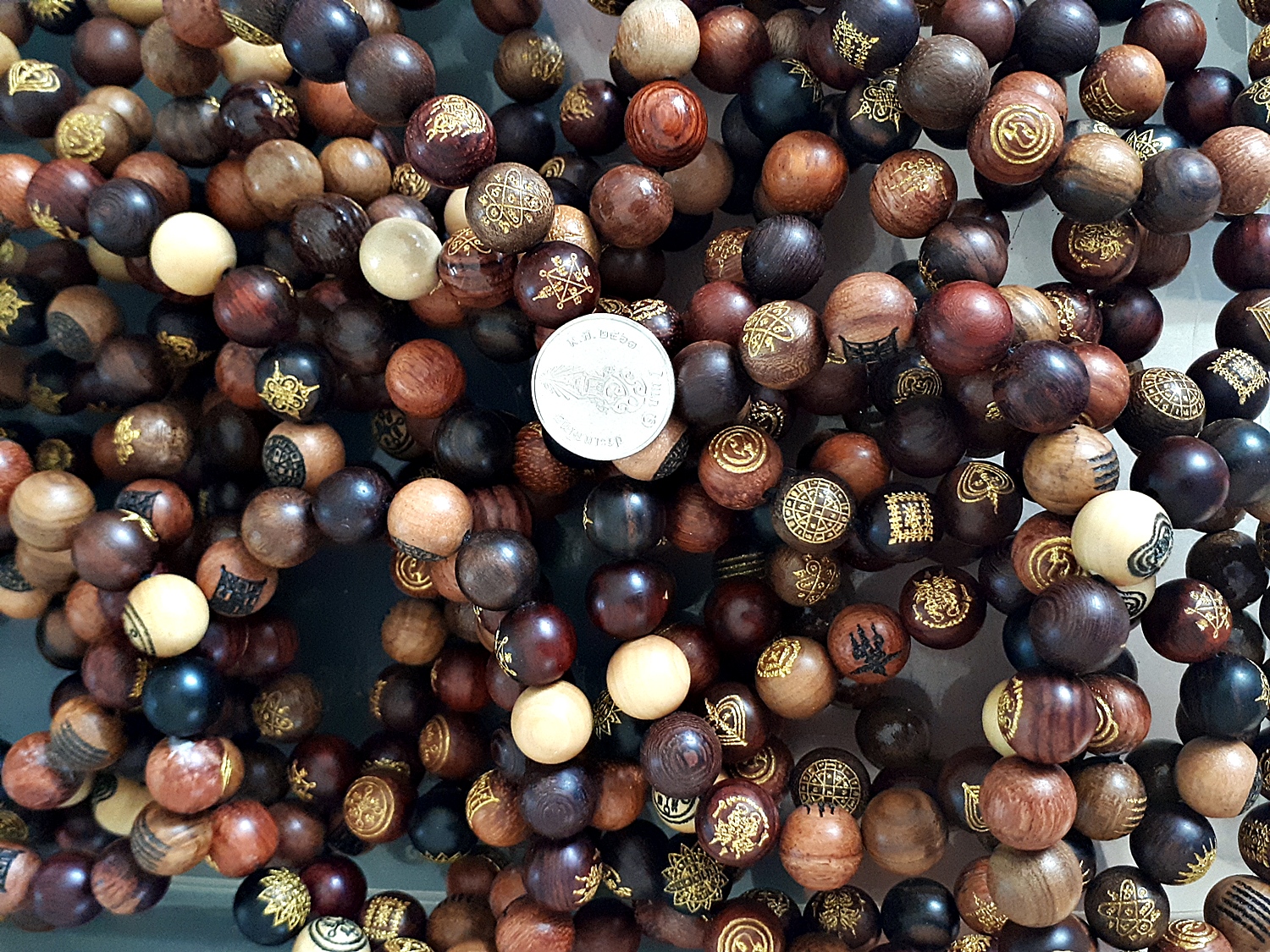 ประคำ ข้อมือ (รวมไม้มงคล) (สลักรวมยันต์ ยิงเลเซอร์) (งานสั่งทำ ขายปลีก ขายส่ง)