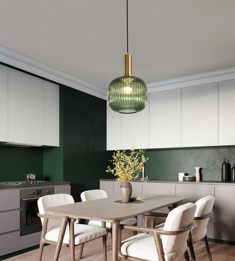 โคมไฟแขวนเพดานแก้วมีจีบด้ามสีทอง [CASA015]