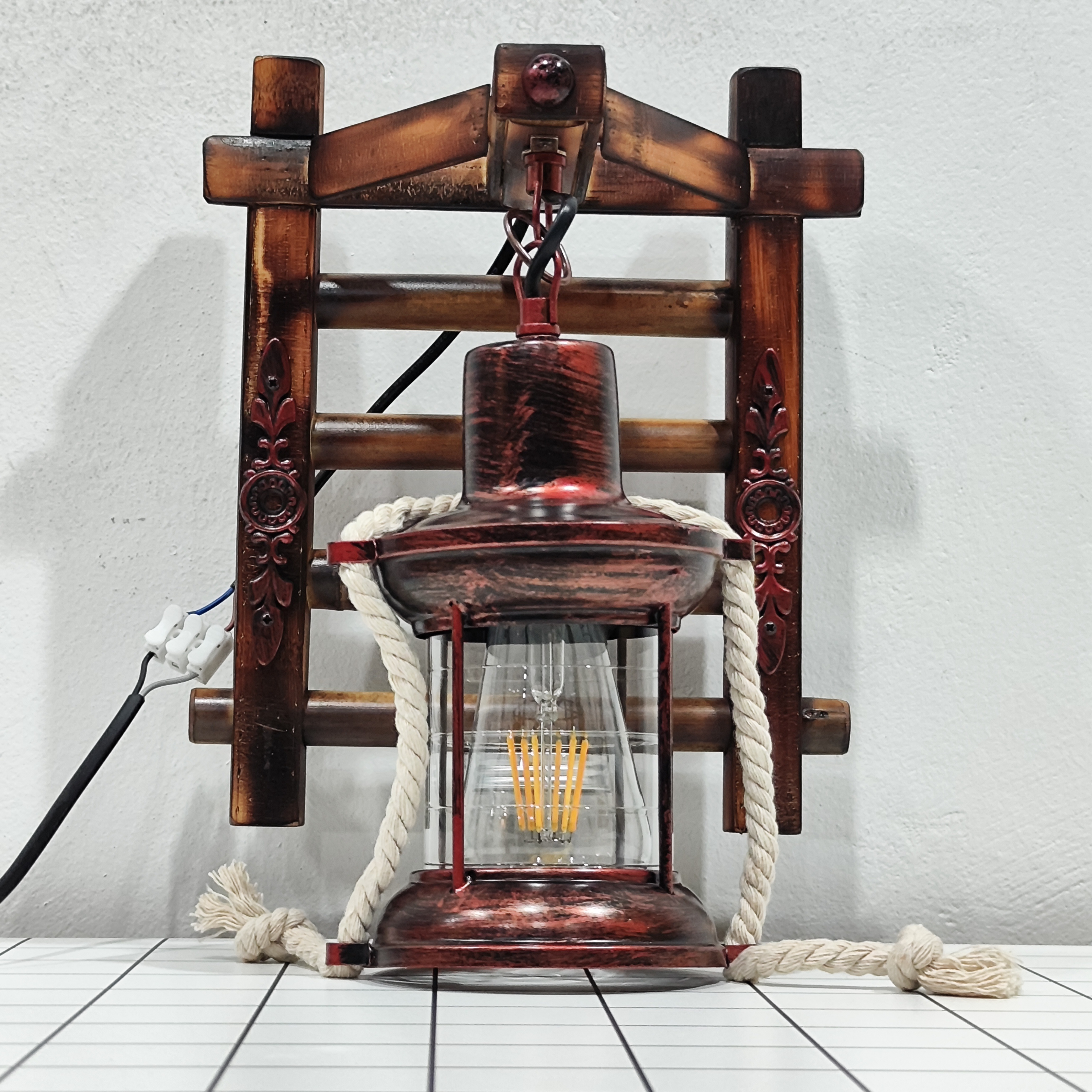 โคมไฟไม้ไผ่ติดผนังสไตล์วินเทจมีเชือกห้อย [MB-7191T]