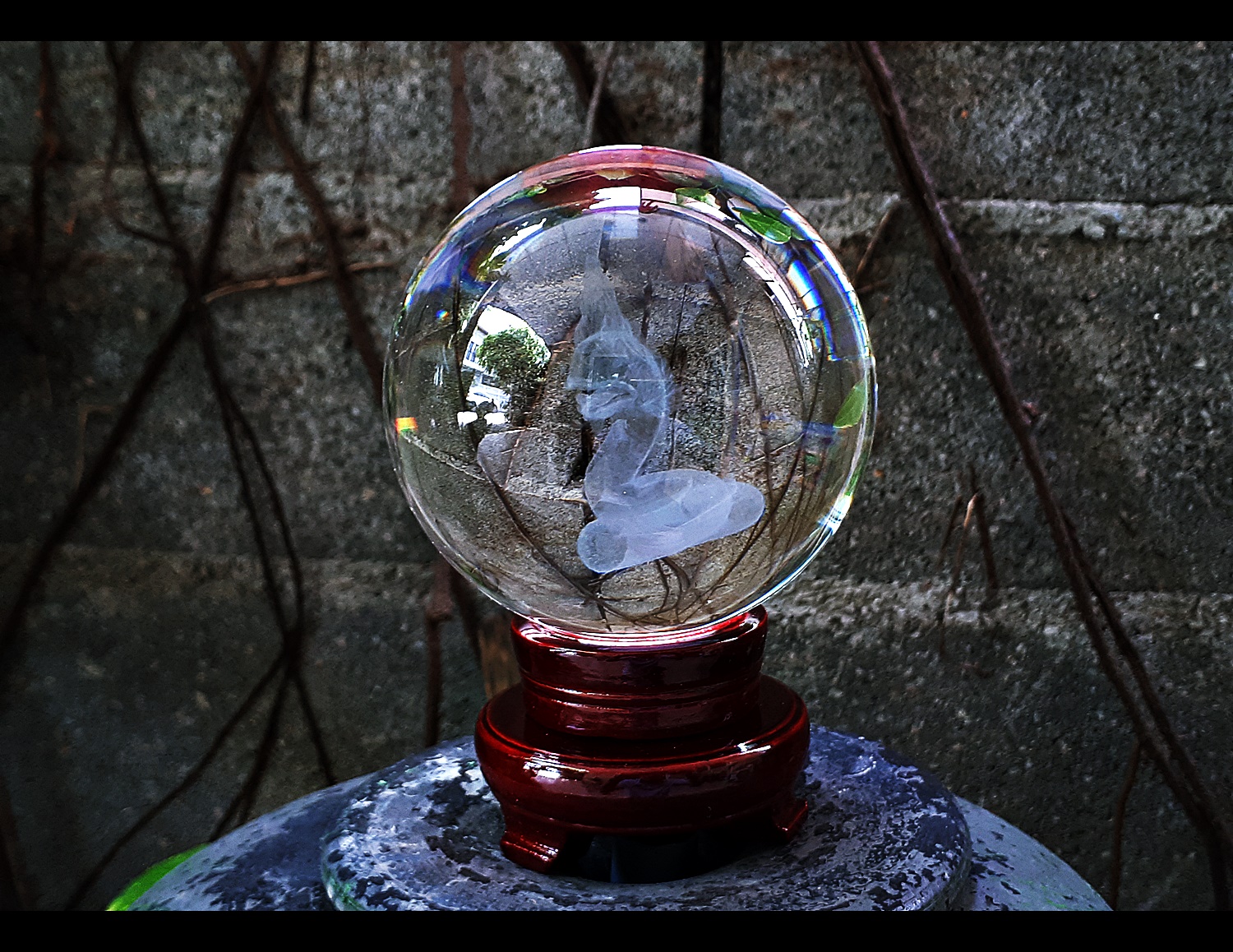 ลูกแก้ว ลาย พญานาค 3มิติ ขนาด 10ซม (4นิ้ว) 15ซม (6นิ้ว) และ 20ซม (8นิ้ว) พร้อมฐานตั้งรองไม้ หมุนรอบด้านได้