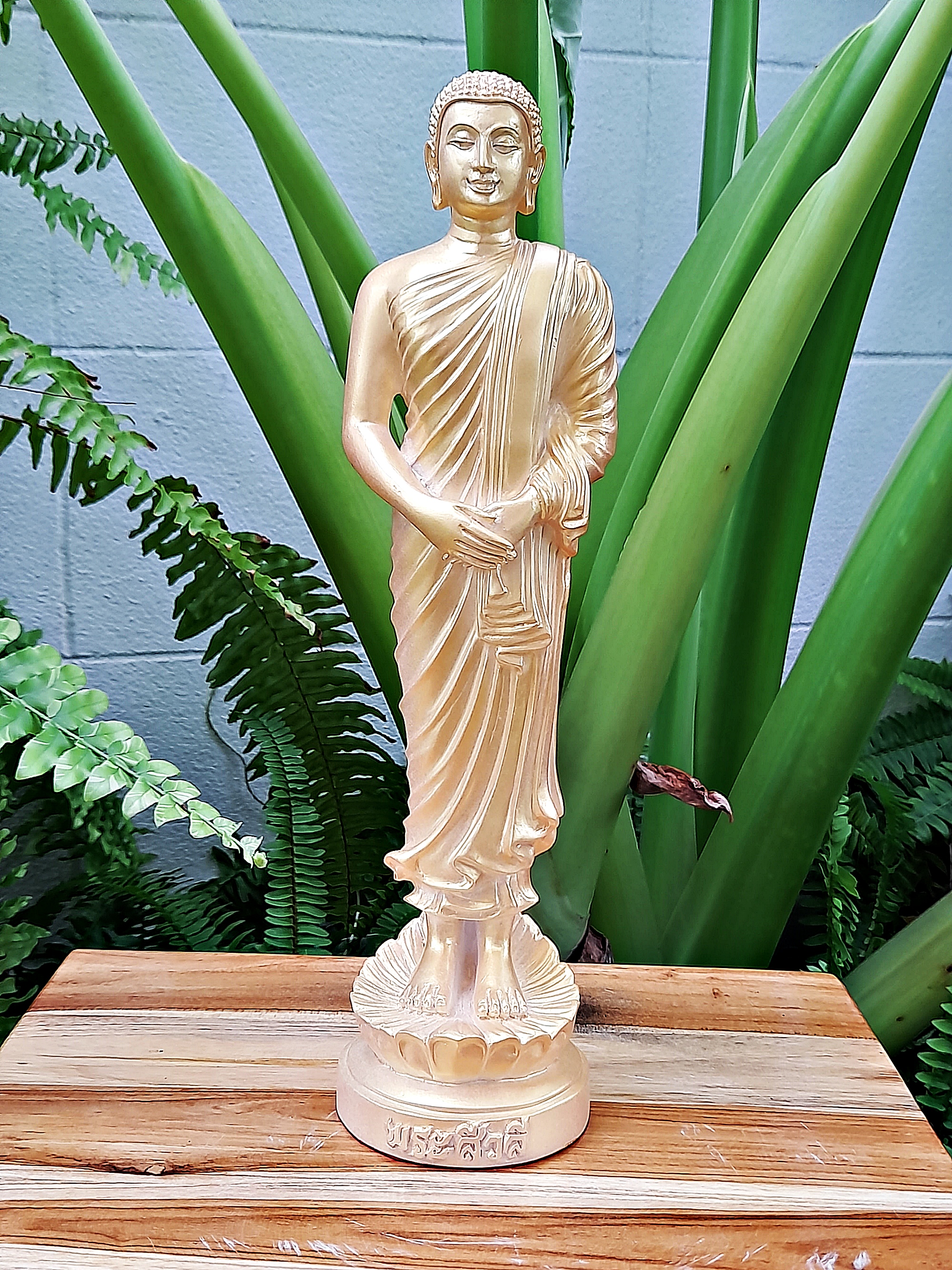 รูปหล่อ พระสีวลี(ผู้เป็นเลิศทางด้านลาภ) (ปางไม่แบกทุก พ้นทุกข์ ได้ลาภแบบไม่ต้องแบกทุกข์) (ขนาดตั้งบูชา สูง13นิ้ว) เนื้อเรซิ่น สีทองมุข ปี2564 #รับประกันแท้