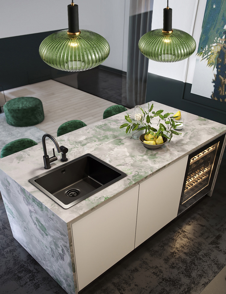 โคมไฟแขวนเพดานแก้วมีจีบด้ามสีทอง [CASA015]