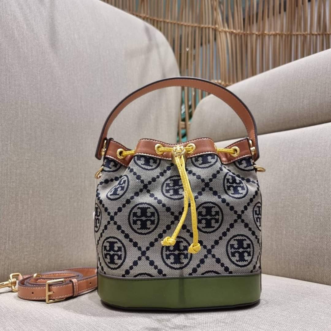 TORY BURCH T MONOGRAM COLORBLOCK JACQUARD BUCKET BAG (แอดไลน์ก่อนสั่งซื้อ)