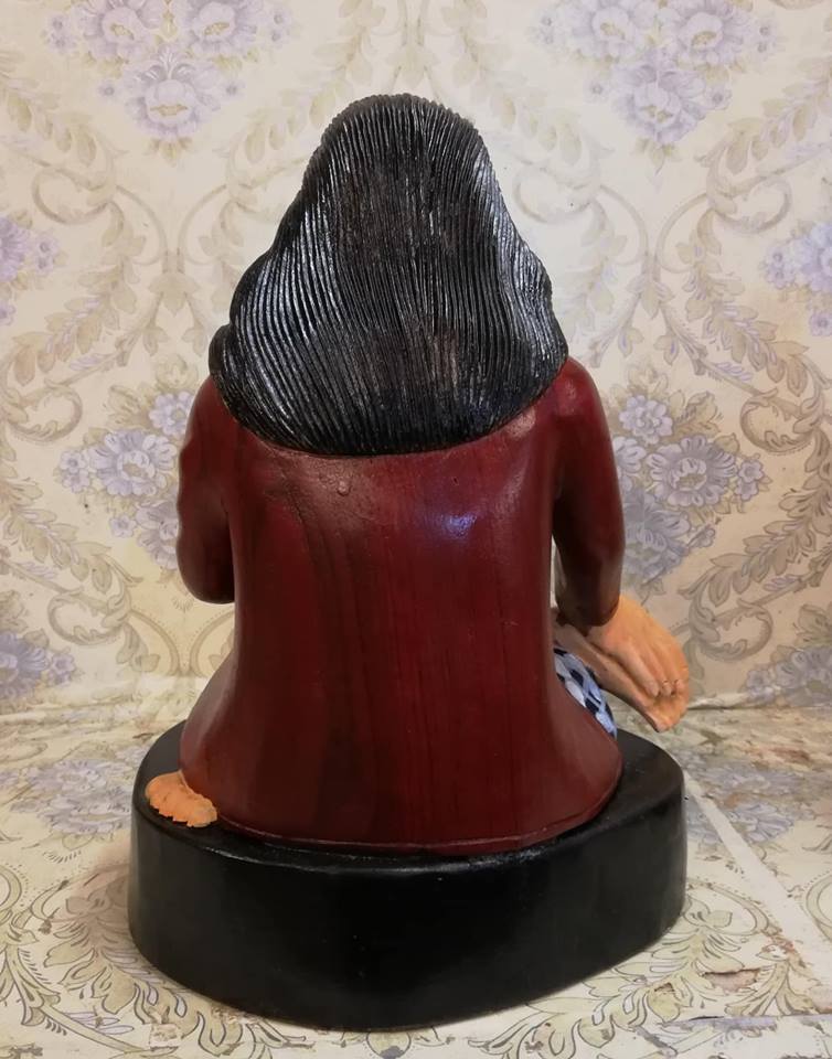 พ่อครูโบมินข่อง แกะสลักจากไม้สัก (สูง12นิ้ว หน้าตัก8นิ้ว)