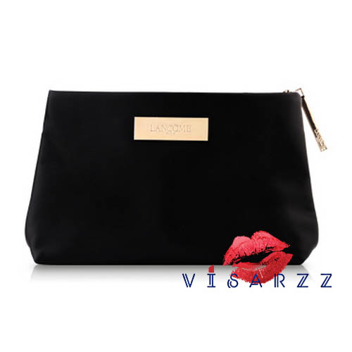 Lancome Cosmetic Bag Black Golden Logo กระเป๋าเครื่องสำอางหนังสีดำดีไซน์หรูหรา ตกแต่งด้วยอะไหล่สีทองสวยมีระดับ ตัดเย็บอย่างประณีต ฐานขยายข้างตั้งพื้นได้