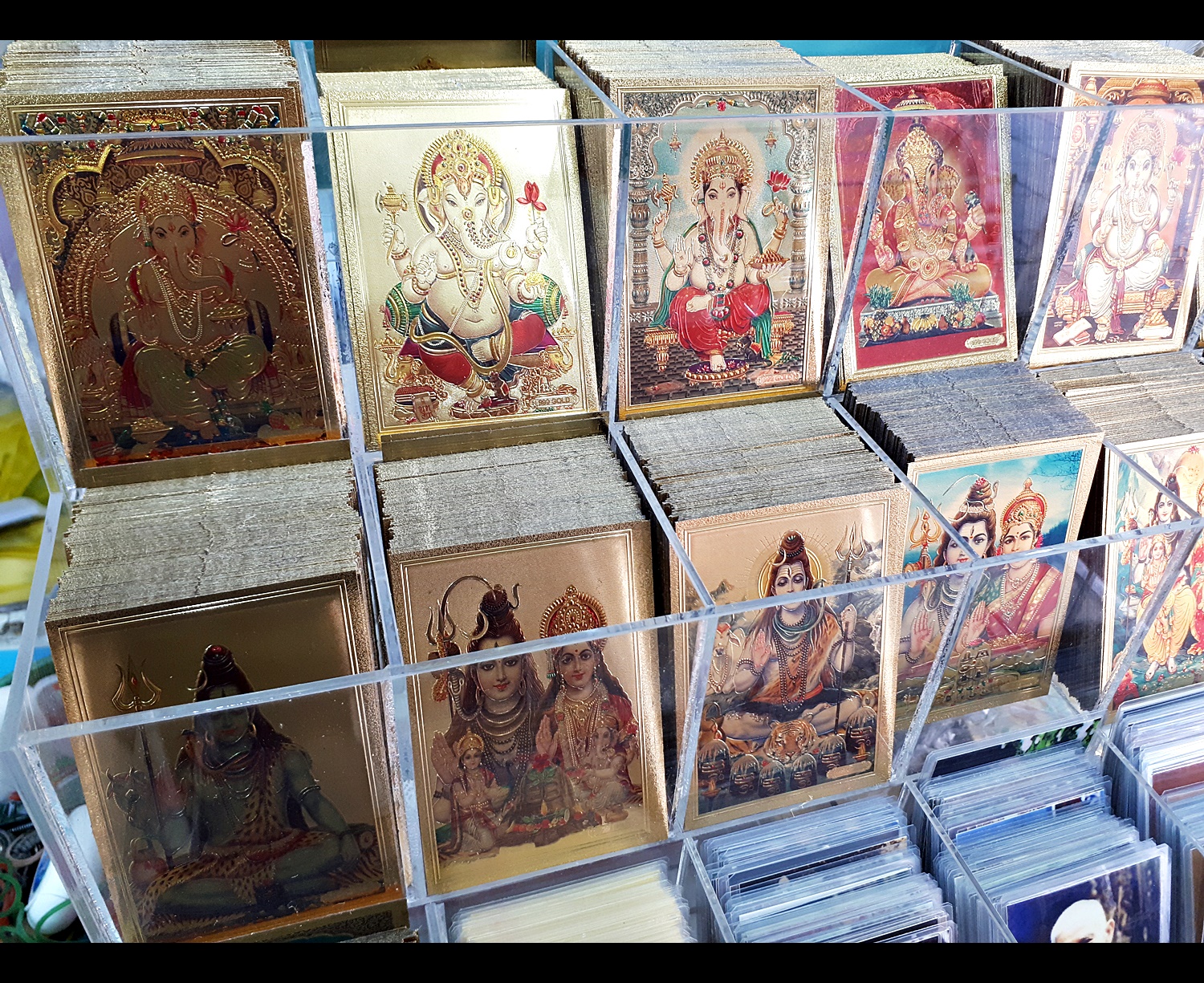 รูปภาพ แผ่นทอง กันน้ำ ลงลายพระพิฆเนศ แผ่นเล็ก ขนาดนามบัตร ( ขายปลีก ขายส่ง )