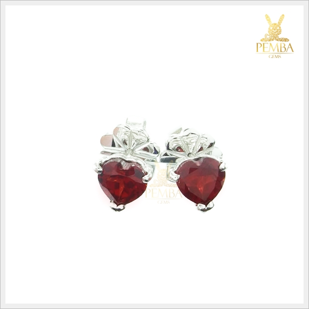 ต่างหูโกเมน เงินแท้ ชุบทองคำขาว รูปหัวใจ