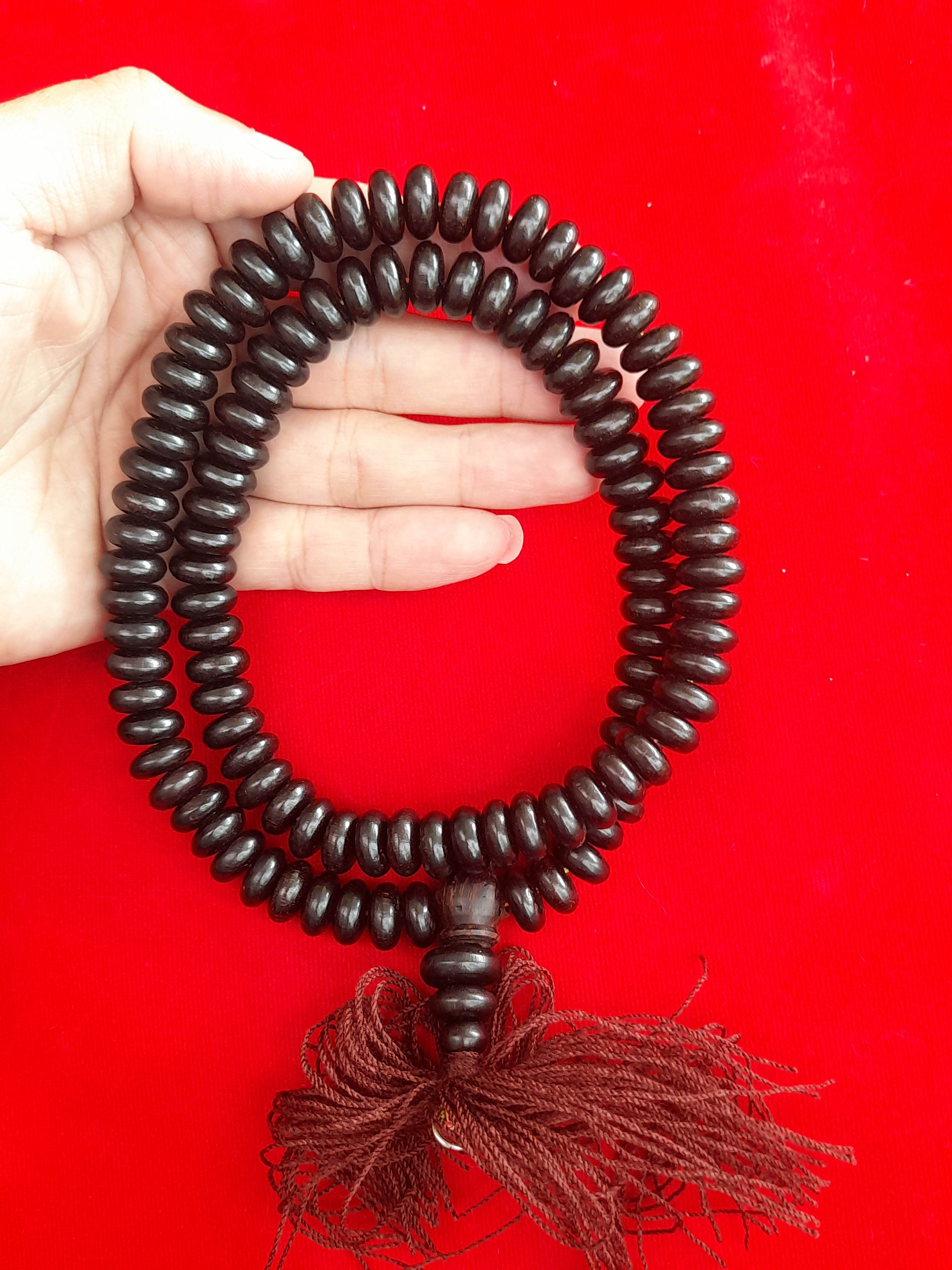 ประคำ 108 เม็ด (เม็ดวงรี) เนื้อแก่นไม้มะขามโปร่งฟ้า ยืนต้นตายพราย (ตายเองโดยแบบธรรมชาติ อายุ ไม่ต่ำกว่า300ปี) #รับประกันแท้ #รับประกันแท้