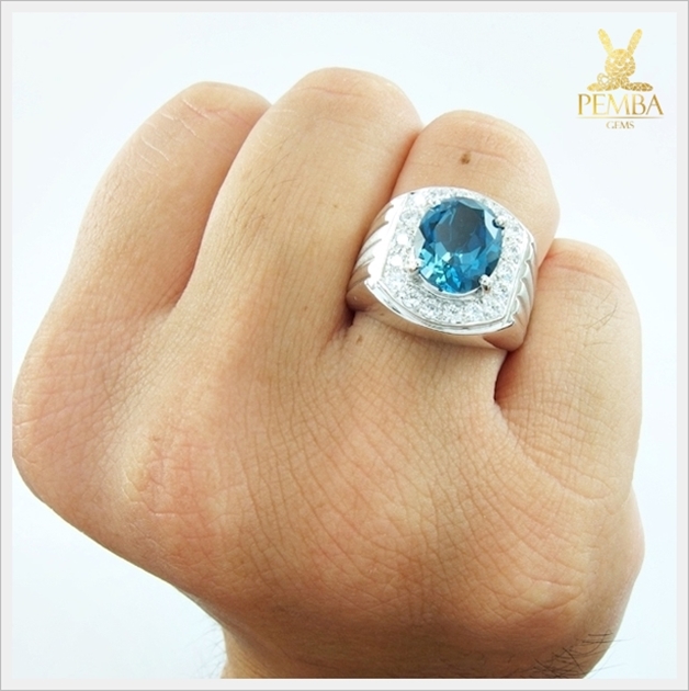 แหวนลอนดอนบลูโทแพซ เงินแท้925 ชุบทองคำขาว สวยใสไฟดี