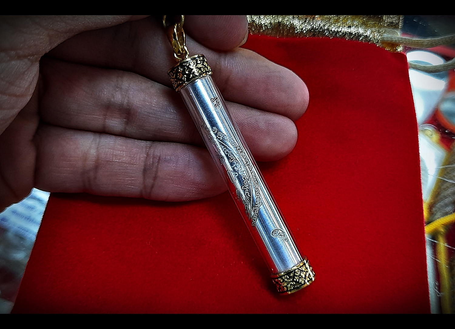 รับสั่งทำ ปลอกฝา ตะกรุด เนื้อเงิน ถมทอง ชุบทอง ลงยา ลายไทย ดอกพิกุล แกะมือ (ราคาขึ้นกับขนาด) (ใช้เวลา 2-3สัปดาห์)