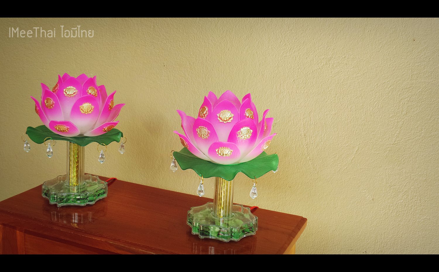 โคมไฟ สีเหลือง ทรงดอกบัวชมพู่ บูชาพระ