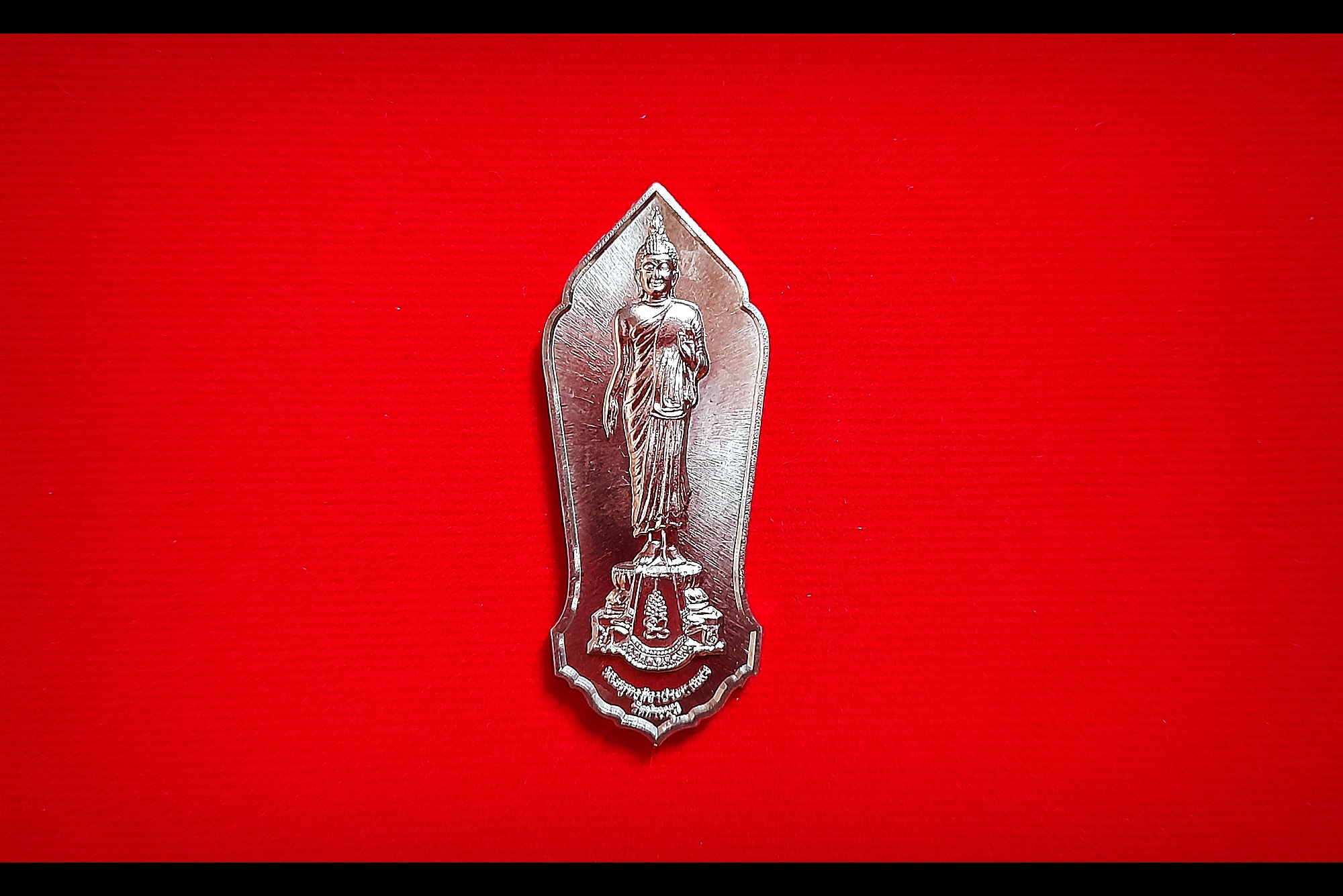 เหรียญพระพุทธเจ้าปางลีลาประทานพร หลัง พระพุทธเจ้าปางห้ามสมุทร (ของขวัญปีใหม่ ปี59) เนื้อชินตะกั่ว(รับพลังงานรองจากทองคำ) ปี2559 #รับประกันแท้ - หลวงพ่อเล็ก วัดท่าขนุน