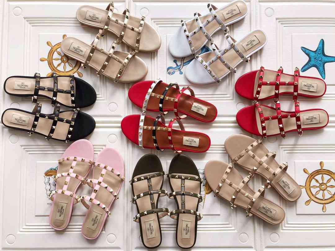 รองเท้าแตะ valen rockstud ส้นแบน 35-42