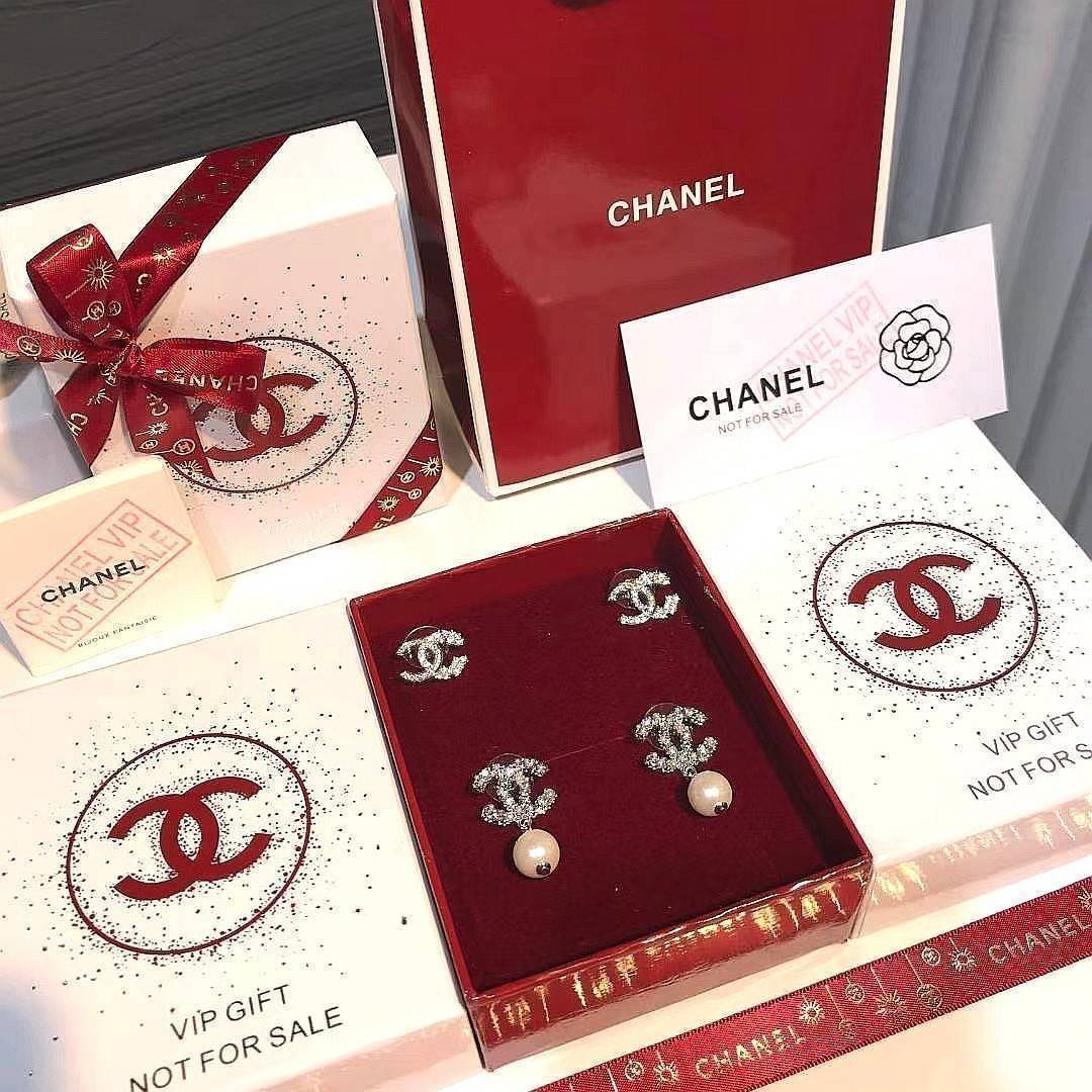 CHANEL DOUBLE EARRING VIP GIFT (แอดไลน์ก่อนสั่งซื้อ)