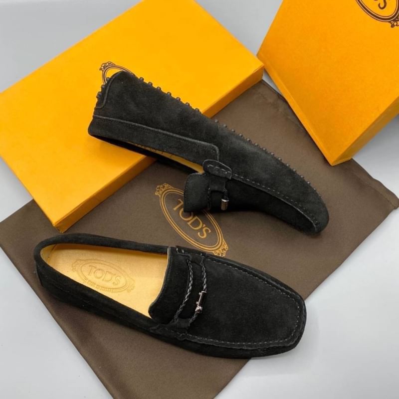 รองเท้า td men loafer ชาย 38-45 สอบถามรุ่นได้ค่ะมีหลายแบบกดดูด้านใน