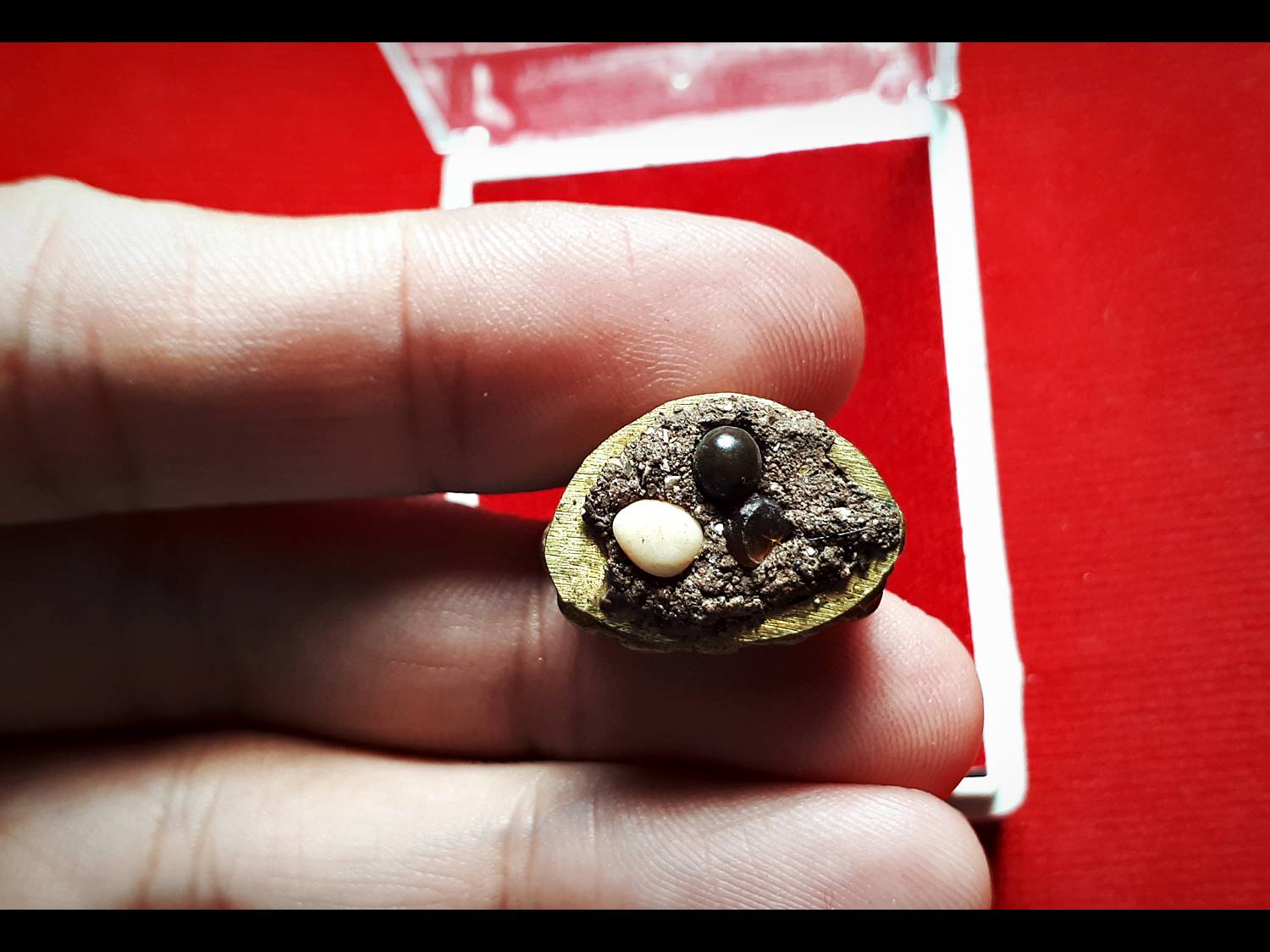 พระกริ่งชินบัญชร เนื้อทองทิพย์ ปี2556 (ใต้ฐานอุดมวลสาร) - หลวงพ่อหนุน วัดพุทธโมกข์