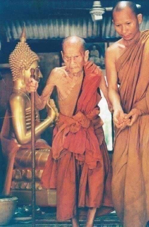 ล็อกเก็ตเล็ก ฉากทอง โครตขุนแผน ยันต์นะอกแตก นางล้อม หลังแม่กำเนิด บรรจุมวลสาร+ตะกรุด2ดอก (อานุภาพโชคลาภ ค้าขาย เมตตา เส่นห์) ปี2564 #รับประกันแท้