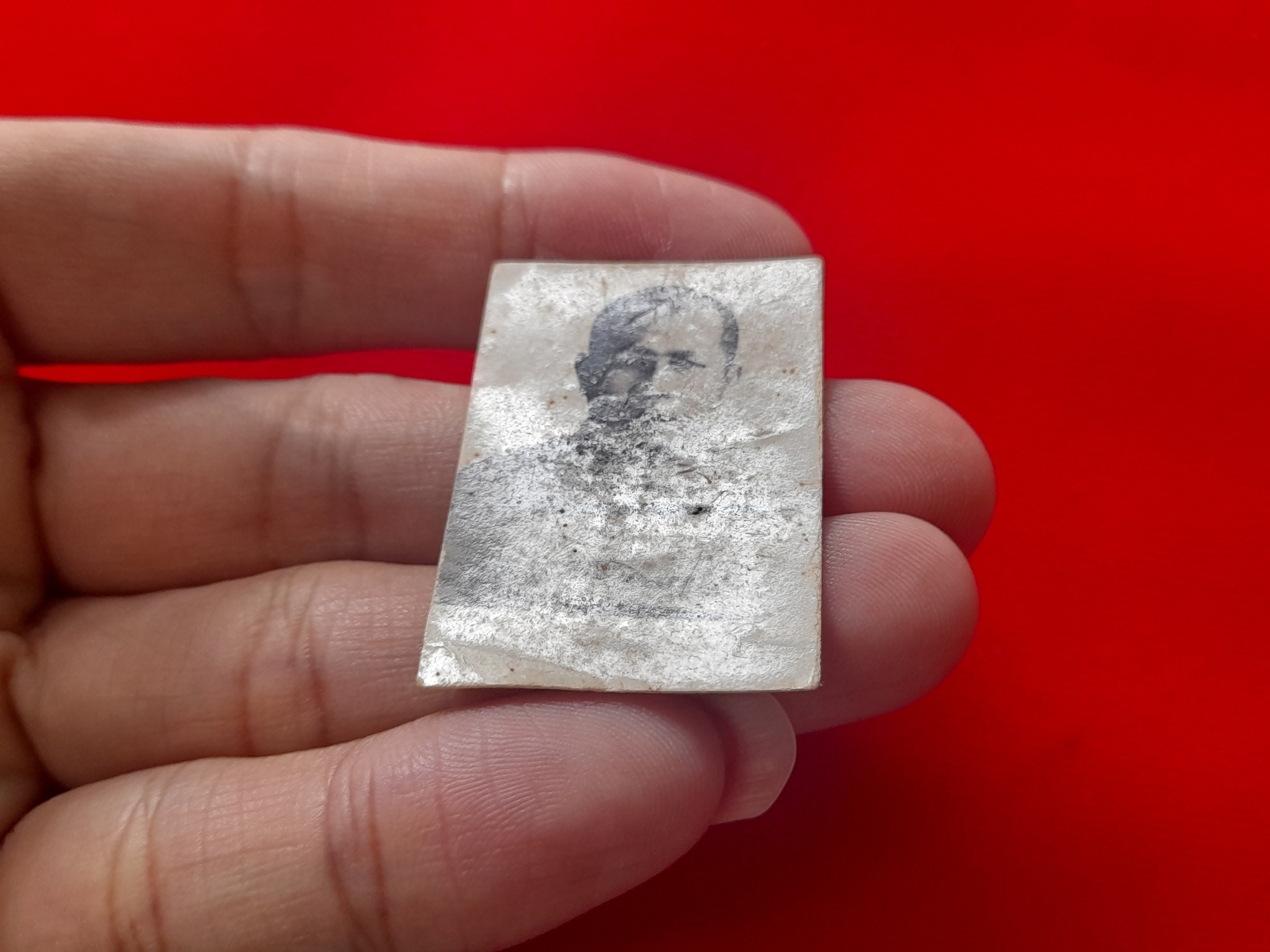 รูปภาพ หลวงพ่อยงยุทธ วัดเขาไม้แดง หลังจารยันต์ #รับประกันแท้และทัน