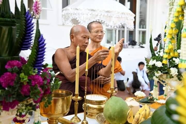 รูปหล่อ หลวงปู่เทพโลกอุดร(ลอยองค์ ขนาดห้อยคอ) เนื้อทองแดงนอก ปี2561 #รับประกันแท้ - หลวงพ่อเล็ก วัดท่าขนุน ปลุกเสก