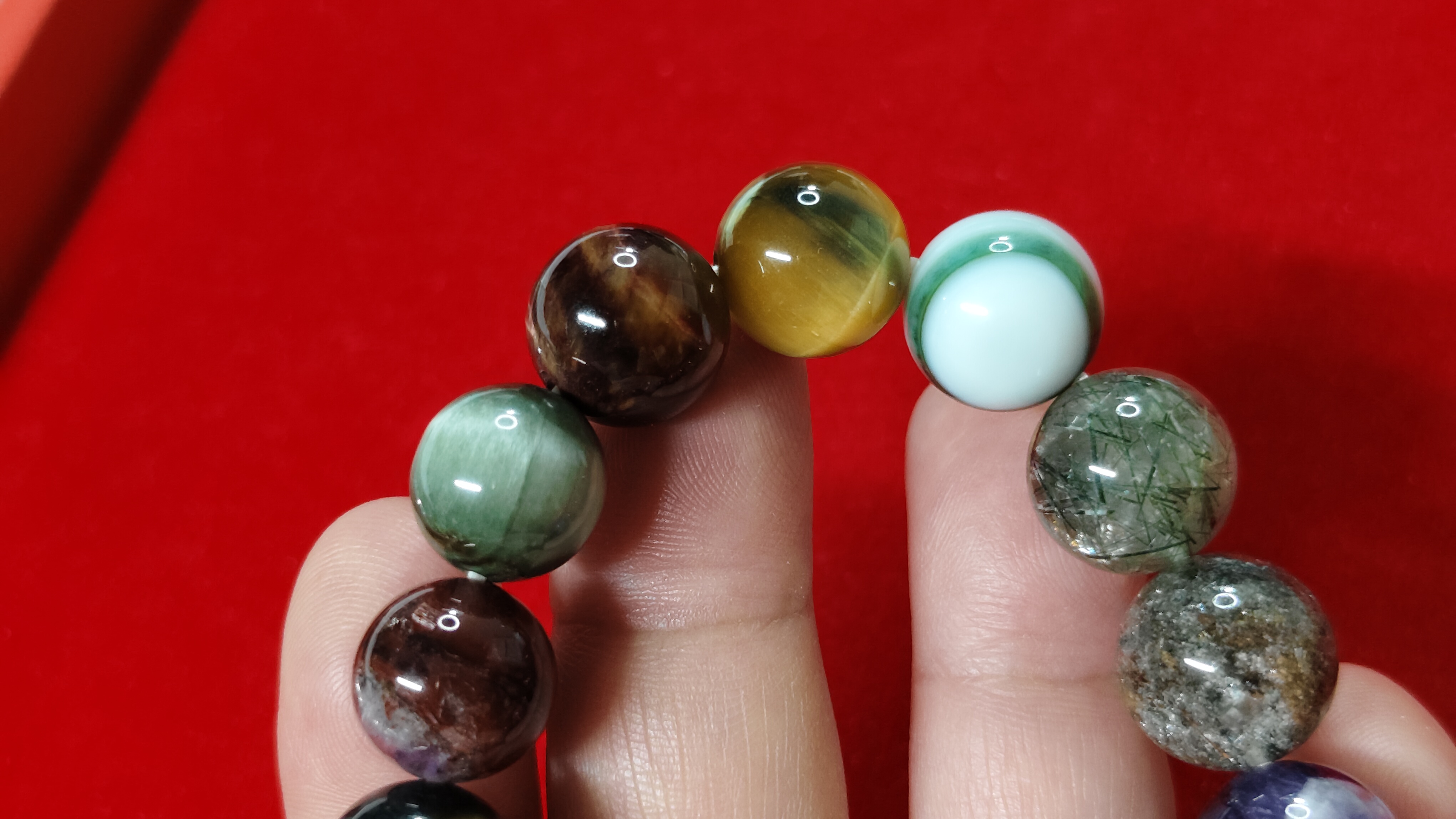 #ข้อมือรวมหิน 15 ชนิดร้อยเอ็นยืดรหัสbh-0007