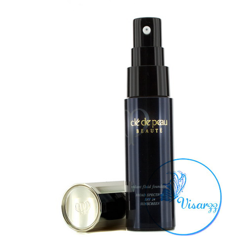 (ลดพิเศษมากกว่า 30%) Cle De Peau Radiant Fluid Foundation 30mL # WB20 รองพื้นเนื้อฟลูอิดเพิ่มความเปล่งประกายให้ใบหน้า เกลี่ยง่าย ไม่หมอง คุมมัน
