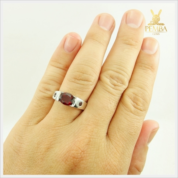 แหวนโกเมนแท้ เงินแท้925 ชุบทองคำขาว ดูดีมีสไตล์ แหวนพลอยแท้