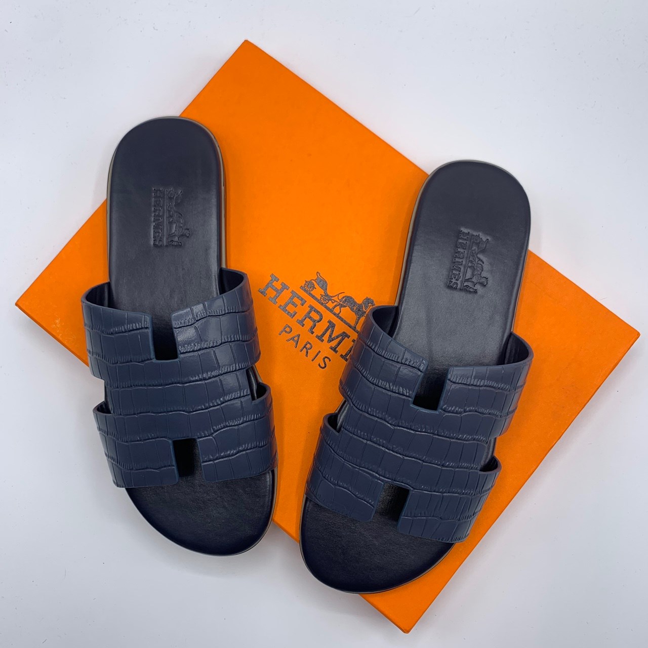 รองเท้าแตะ hm men sandal มีหลายสี หลายแบบ size 38-45 กดดูเพิ่ม