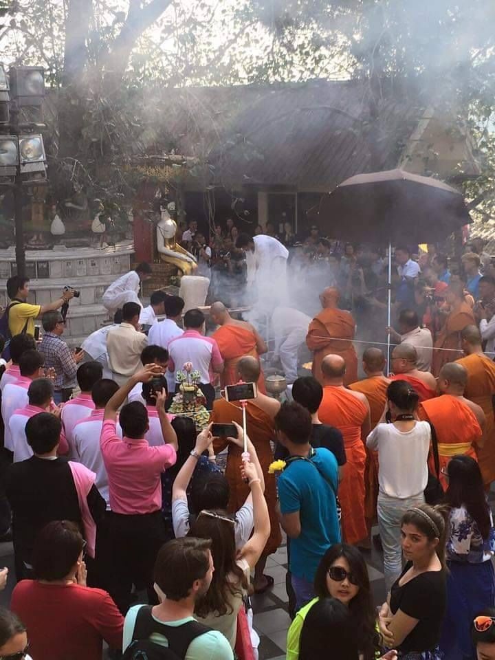 พระกริ่ง ทรงเครื่อง จักรพรรดิ ล้านนา รุ่นแรก เนื้อนวะโลหะ แก่ทองคำ ปี2559 #รับประกันแท้